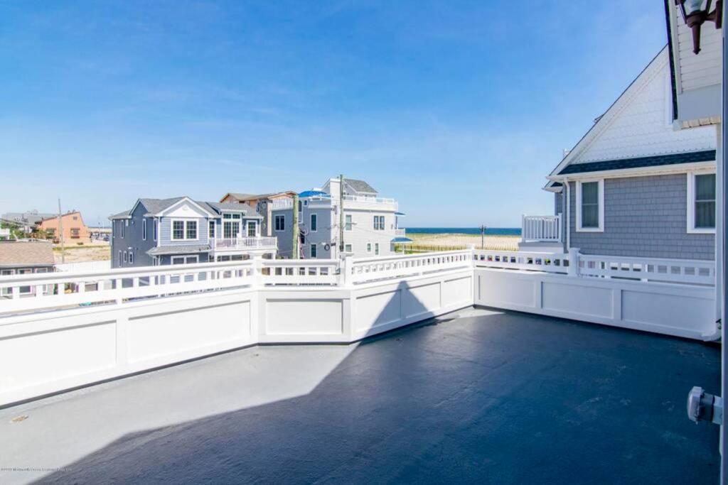 Ocean And Beach Views From Five Decks In Ortley Beach Seaside Heights Kültér fotó